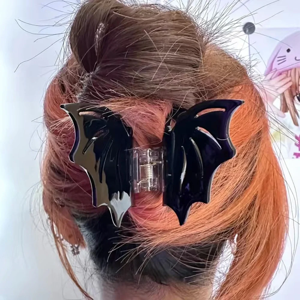 Bat Hair Claw